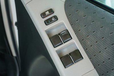 TOYOTA YARIS 1.5 E AT ปี2012 (5ขฉ1708)