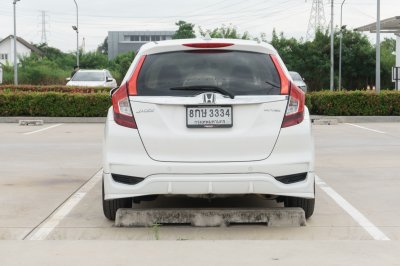 HONDA JAZZ 1.5 V+ ปี2019 (8กษ3334)