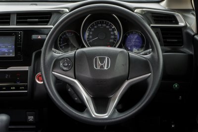 HONDA JAZZ 1.5 V+ ปี2019 (8กษ3334)