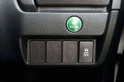 HONDA JAZZ 1.5 V+ ปี2019 (8กษ3334)