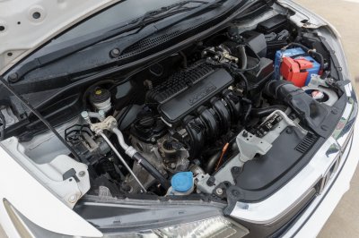 HONDA JAZZ 1.5 V+ ปี2019 (8กษ3334)