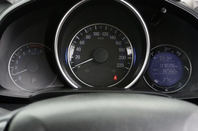 HONDA JAZZ 1.5 V+ ปี2019 (8กษ3334)