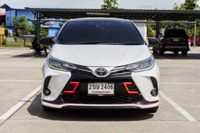 TOYOTA YARIS 1.2 SPORT PREMIUM ปี2021 จด2022 (2ขษ2406)