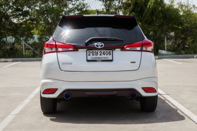 TOYOTA YARIS 1.2 SPORT PREMIUM ปี2021 จด2022 (2ขษ2406)