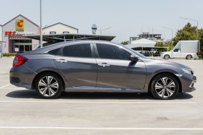 HONDA CIVIC 1.5 TURBO ปี2019 (9กด6605)