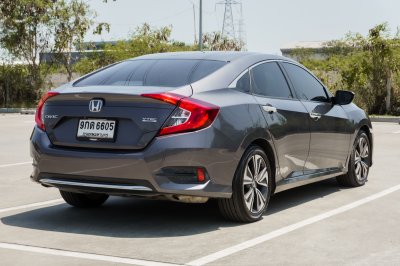 HONDA CIVIC 1.5 TURBO ปี2019 (9กด6605)