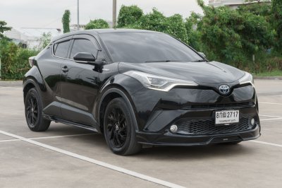 TOYOTA CH-R 1.8 HV HI ปี2018 (8กฒ2717)