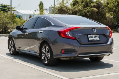 HONDA CIVIC 1.5 TURBO ปี2019 (9กด6605)