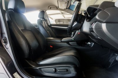 HONDA CIVIC 1.5 TURBO ปี2019 (9กด6605)