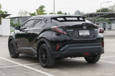 TOYOTA CH-R 1.8 HV HI ปี2018 (8กฒ2717)