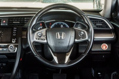 HONDA CIVIC 1.5 TURBO ปี2019 (9กด6605)