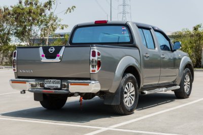 NISSAN NAVARA DOUBLECAB 2.5 SV CALIBRE LE MT ปี2012 จด2013 (2กก6586)