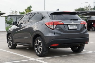 HONDA HR-V 1.8 E ปี2021 (1ขว5318)