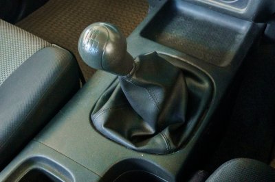 NISSAN NAVARA DOUBLECAB 2.5 SV CALIBRE LE MT ปี2012 จด2013 (2กก6586)