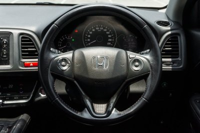 HONDA HR-V 1.8 E ปี2021 (1ขว5318)