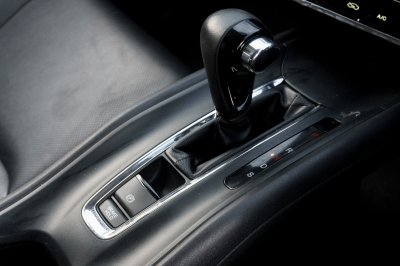 HONDA HR-V 1.8 E ปี2021 (1ขว5318)