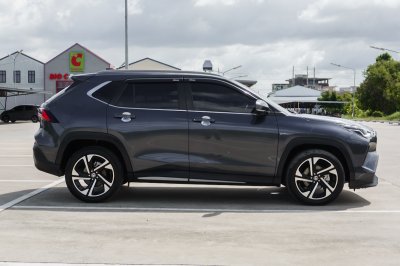 TOYOTA YARIS CROSS 1.5 HEV PREMIUM ปี2024 (จษ5386)