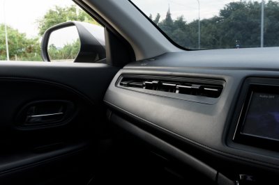 HONDA HR-V 1.8 E ปี2021 (1ขว5318)