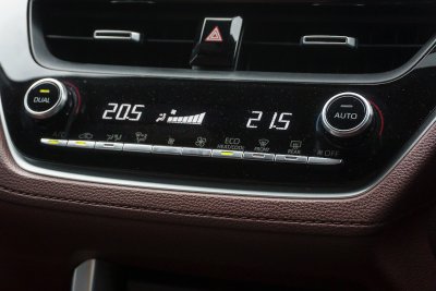 TOYOTA COROLLA CROSS 1.8 HYBRID PREMIUM ปี2020 (1ขษ5154)