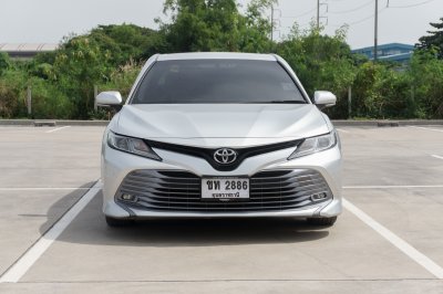 TOYOTA CAMRY 2.0 G AT ปี 2018 (ขท2886)