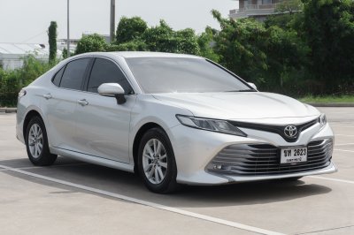 TOYOTA CAMRY 2.0 G AT ปี 2018 (ขท2623)