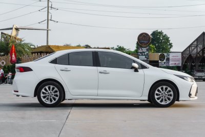 TOYOTA ALTIS 1.6 G AT ปี2020 (9กว1103)