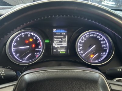 TOYOTA CAMRY 2.0 G AT ปี 2018 (ขท2551)