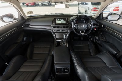 HONDA ACCORD 1.5 EL TURBO AT ปี 2020 (1ขฌ8373)