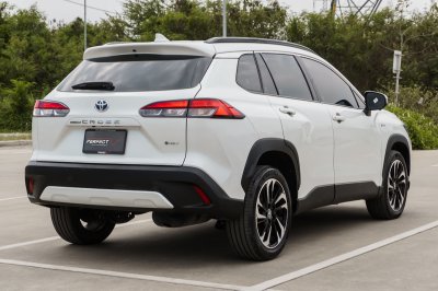 TOYOTA COROLLA CROSS 1.8 HEV PREMIUM LUXURY ปี2025 (ชุดจด-3641)