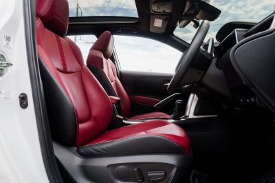 TOYOTA COROLLA CROSS 1.8 HEV PREMIUM LUXURY ปี2025 (6ขล8513)