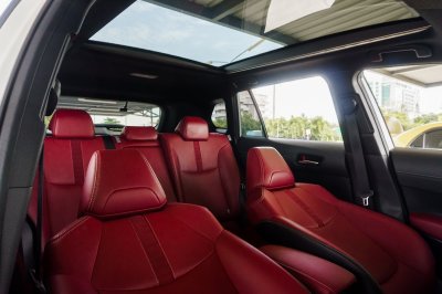 TOYOTA COROLLA CROSS 1.8 HEV PREMIUM LUXURY ปี2025 (ชุดจด-3641)