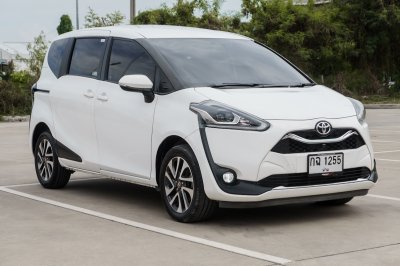 TOYOTA SIENTA 1.5 V AT ปี 2019 (กฉ1255)