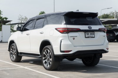 TOYOTA FORTUNER 2.4 LEGENDER ปี2022 (ขต2606)
