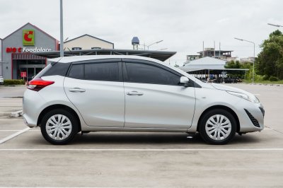 TOYOTA YARIS 1.2 J AT ปี2018 (7กว3162)