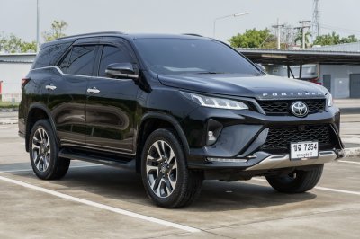 TOYOTA FORTUNER 2.4 LEGENDER ปี2022 จด2023 (ขฉ7254)