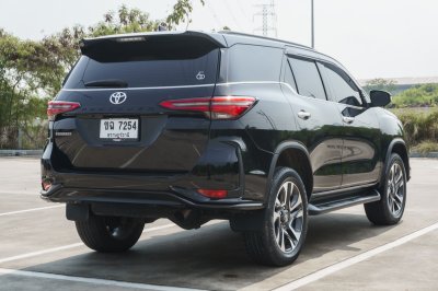 TOYOTA FORTUNER 2.4 LEGENDER ปี2022 จด2023 (ขฉ7254)