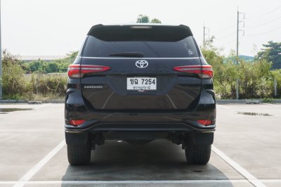 TOYOTA FORTUNER 2.4 LEGENDER ปี2022 จด2023 (ขฉ7254)