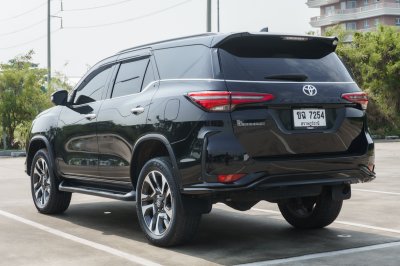 TOYOTA FORTUNER 2.4 LEGENDER ปี2022 จด2023 (ขฉ7254)