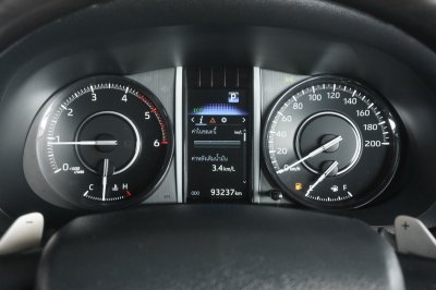 TOYOTA FORTUNER 2.4 LEGENDER ปี2022 (ขต2606)