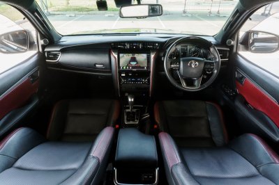 TOYOTA FORTUNER 2.4 LEGENDER ปี2022 จด2023 (ขฉ7254)