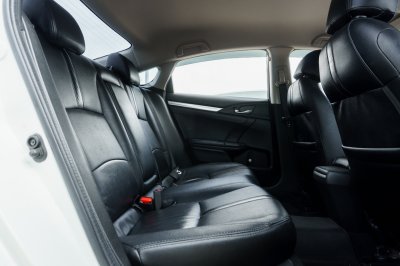 HONDA CIVIC 1.8 E ปี2017 (7กข8658)