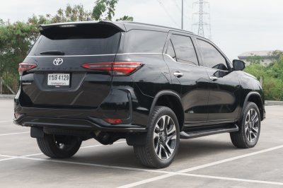 TOYOTA FORTUNER 2.4 LEGENDER ปี2020 (1ขส4129)