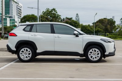 TOYOTA COROLLA CROSS 1.8 SPORTS ปี2022 (3ขด3078)