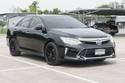 TOYOTA CAMRY 2.5 HV NAVI ปี2017 (6กภ6525)