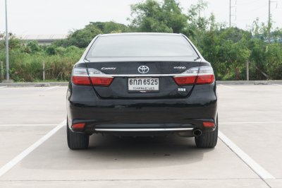 TOYOTA CAMRY 2.5 HV NAVI ปี2017 (6กภ6525)