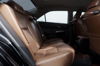 TOYOTA CAMRY 2.5 HV NAVI ปี2017 (6กภ6525)