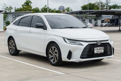 TOYOTA YARIS ATIV 1.2 PREMIUM LUXURY AT ปี 2022 (3ขน8453)