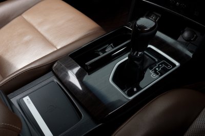 TOYOTA CAMRY 2.5 HV NAVI ปี2017 (6กภ6525)