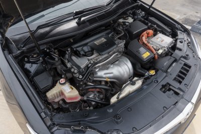 TOYOTA CAMRY 2.5 HV NAVI ปี2017 (6กภ6525)