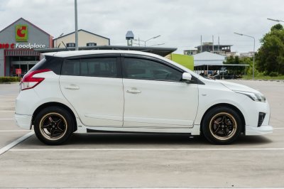 TOYOTA YARIS 1.2 E AT ปี2017 (6กท902)